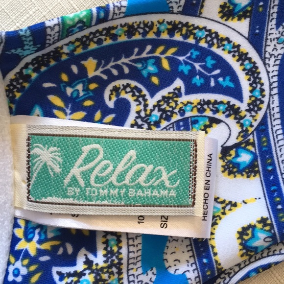 🎉HP🎉RELAX Tommy Bahama Bikini Swim Top - Picture 6 of 8